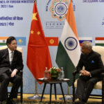 Chinese, Indian foreign ministers meet, call for peace and stability of border region