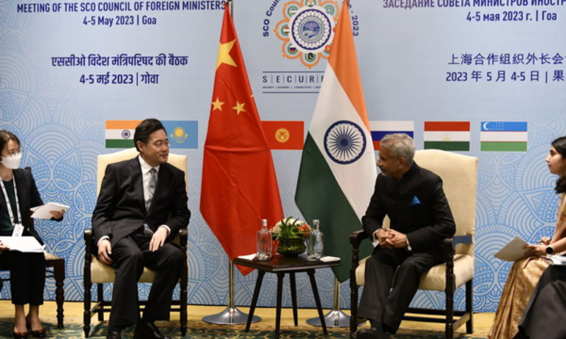 Chinese, Indian foreign ministers meet, call for peace and stability of border region