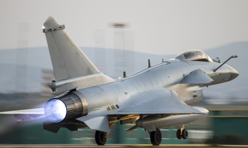 PLA aircraft approach 24-nautical-mile line of Taiwan island