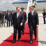 Premier Li stresses global significance of China-France ties during visit to Paris