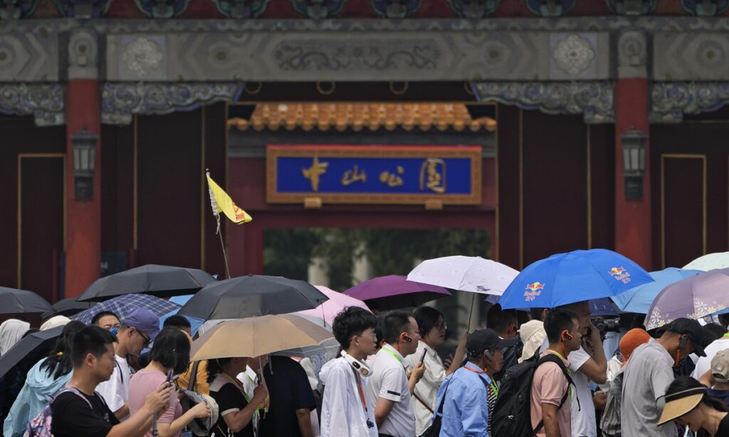 North China sizzles under heatwaves, south tormented by heavy rains