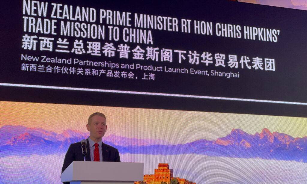 New Zealand PM Hipkins promotes new products, service entering Chinese market, vowing firm govt support