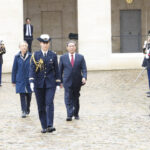 Premier Li pledges to take China-France practical cooperation to a new level in meeting with French PM