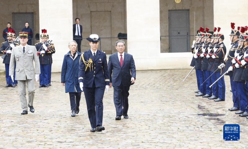 Premier Li pledges to take China-France practical cooperation to a new level in meeting with French PM