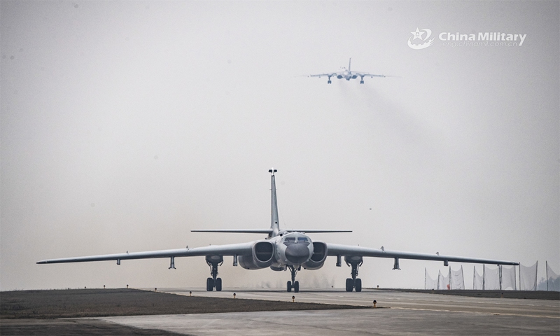 H-6K bombers conduct nighttime Taiwan island encirclement flights