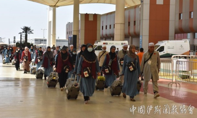 Chinese Muslims start return journey after Hajj 2023