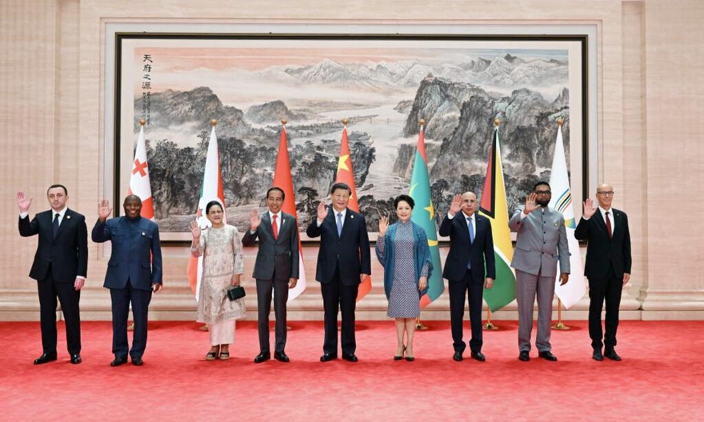 Xi meets with foreign leaders in Chengdu