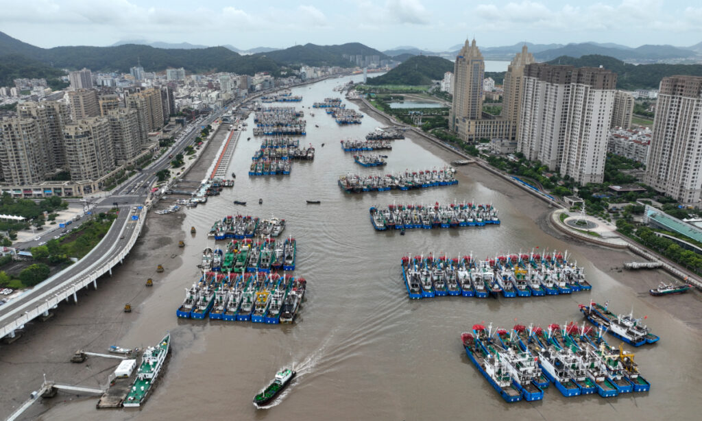 Khanun evolving into a typhoon to gradually approach coastal area of E. China’s Zhejiang