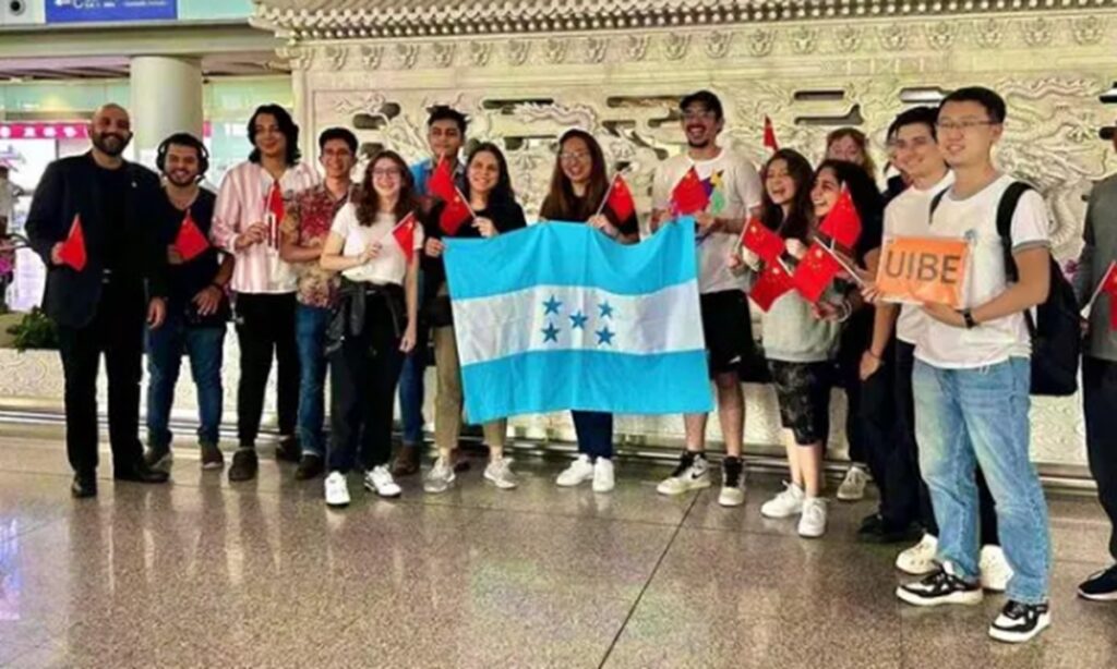 1st batch of Honduran students transferred to mainland universities from Taiwan: FM