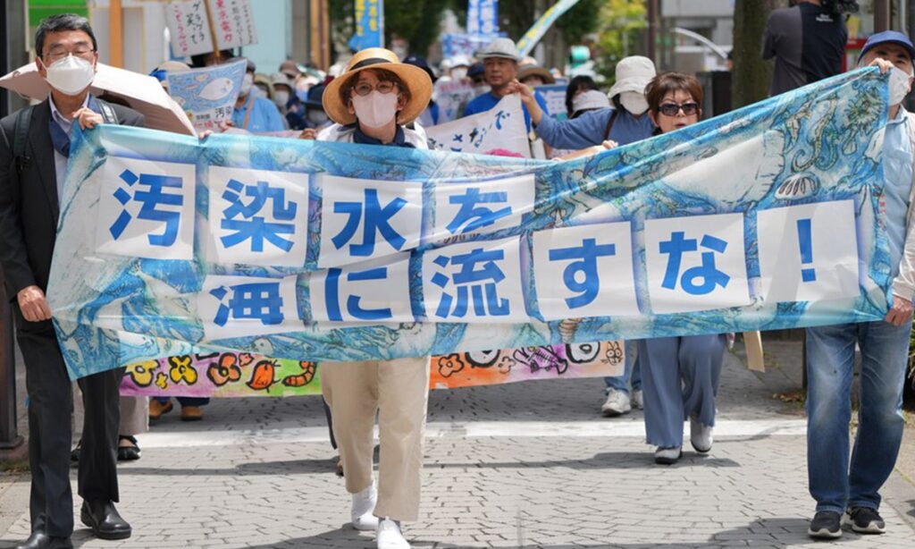 Chinese public boycotts Japanese imports over fear of radioactive wastewater dumping