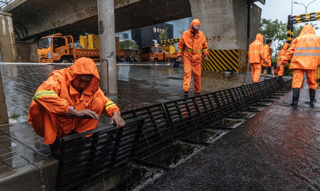 Beijing soaked in heaviest rainfall in decade, on highest alert