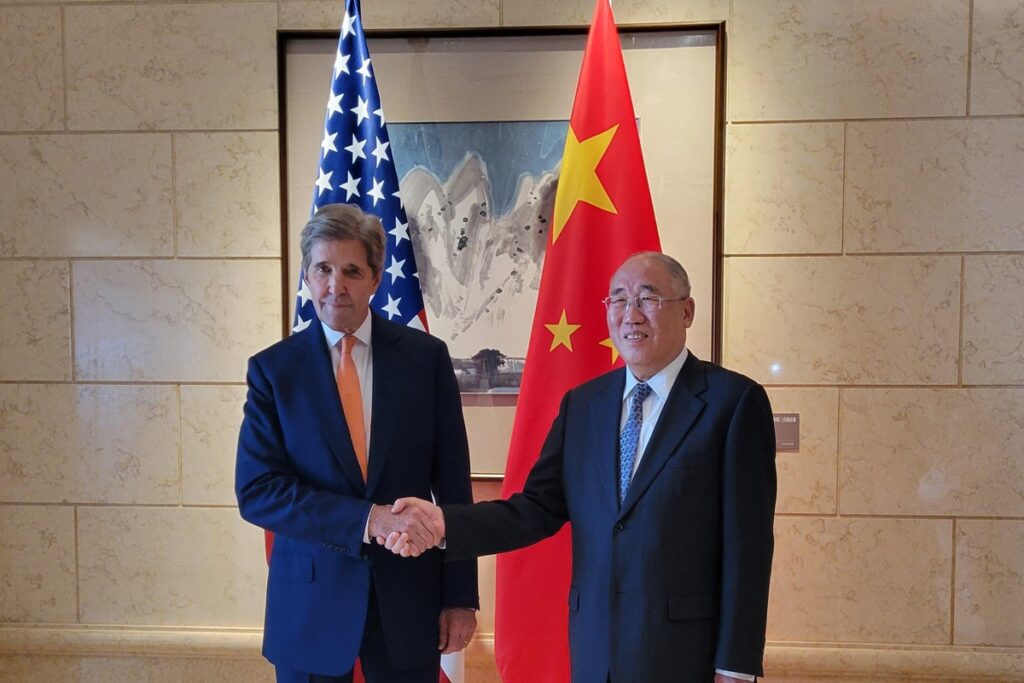 Xie, Kerry hold 4-hour talks on climate; observers warn of US exerting pressure on China over the issue