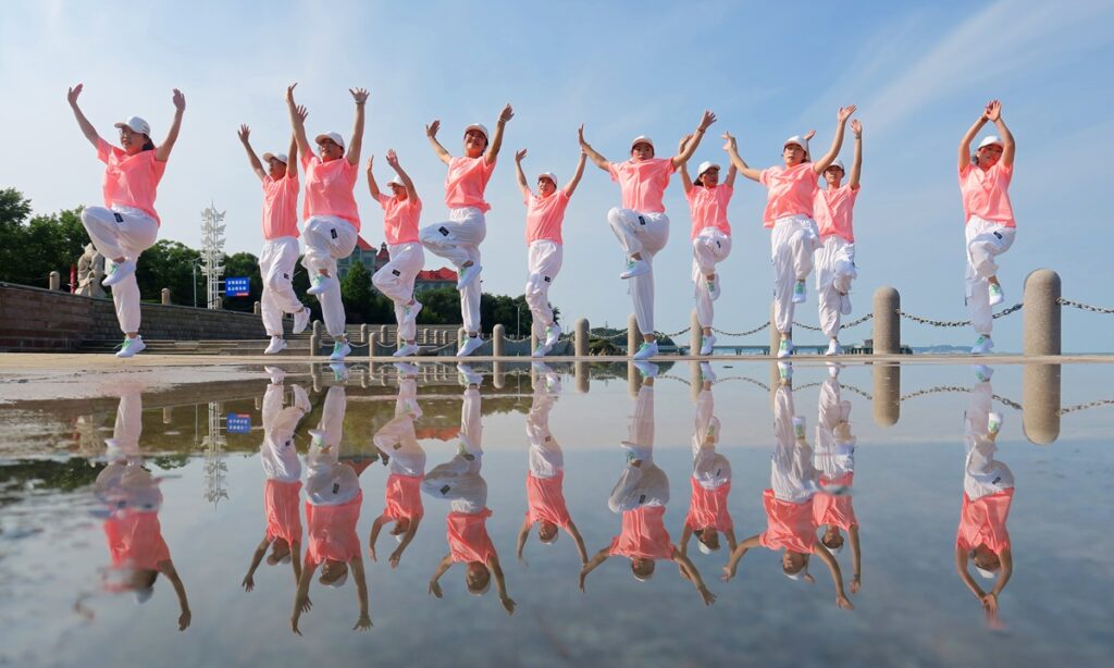 Chinese square dancing competition enhances mass leisure exercise to national level