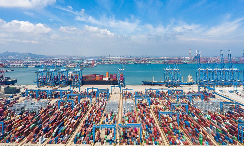 China’s foreign trade from January to July edges up 0.4 percent year-on-year: government data