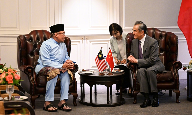 Malaysian PM meets Wang Yi as two countries to deepen cooperation