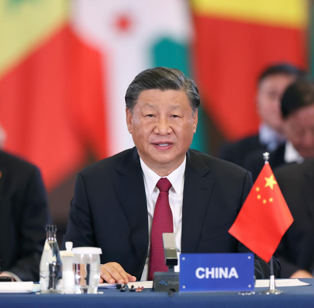 Xi stresses forging strong sense of community for Chinese nation