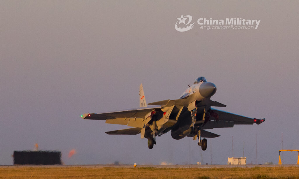 PLA Air Force’s YU-20 tanker, Navy’s J-15 carrier-based fighter hold first in-flight refueling