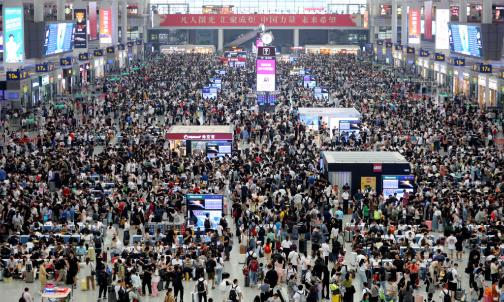 China gears up for record-breaking traffic and tourism during Golden Week holidays