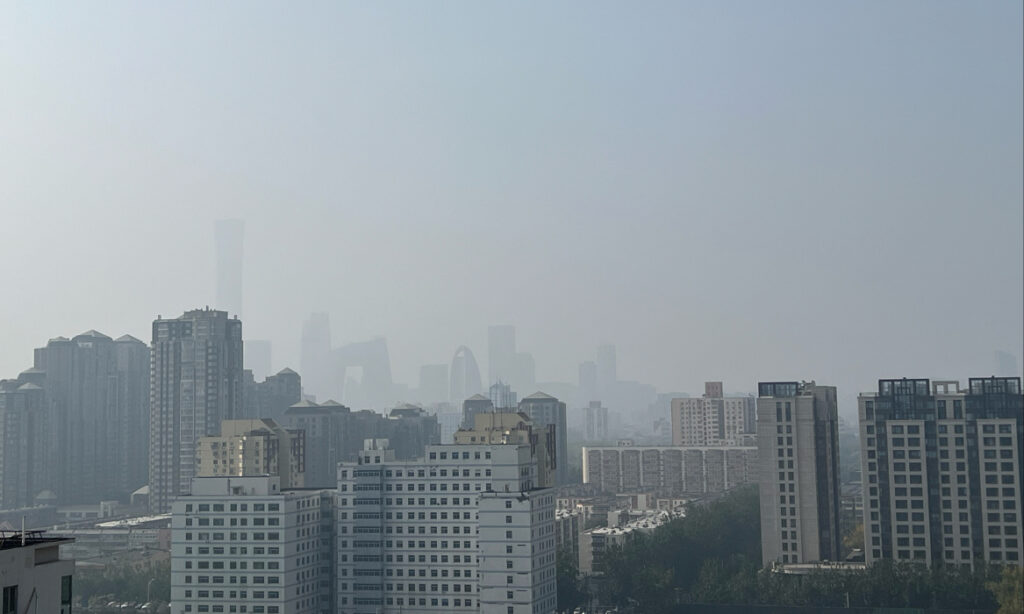 Beijing and surrounding area could witness medium to heavy pollution over coming days: ministry