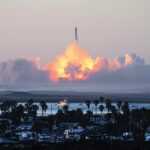 SpaceX megarocket meets another explosive end in 2nd test flight