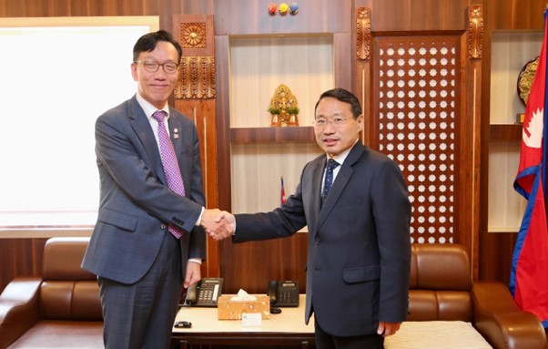 Korean Ambassador calls on Finance Minister
