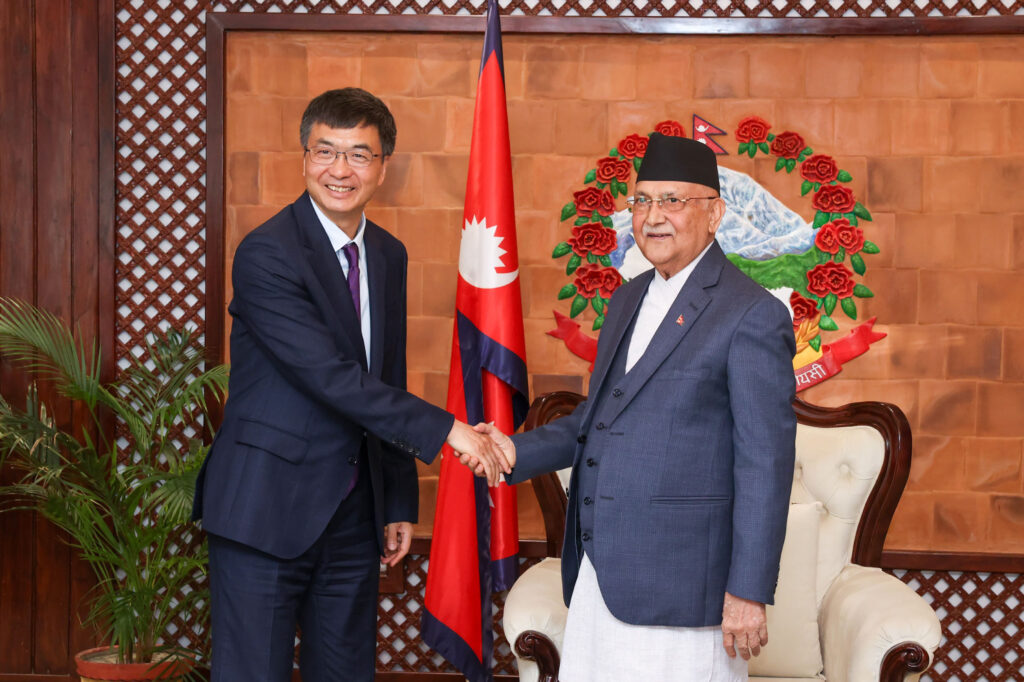 Visiting Chinese delegation calls on PM Oli